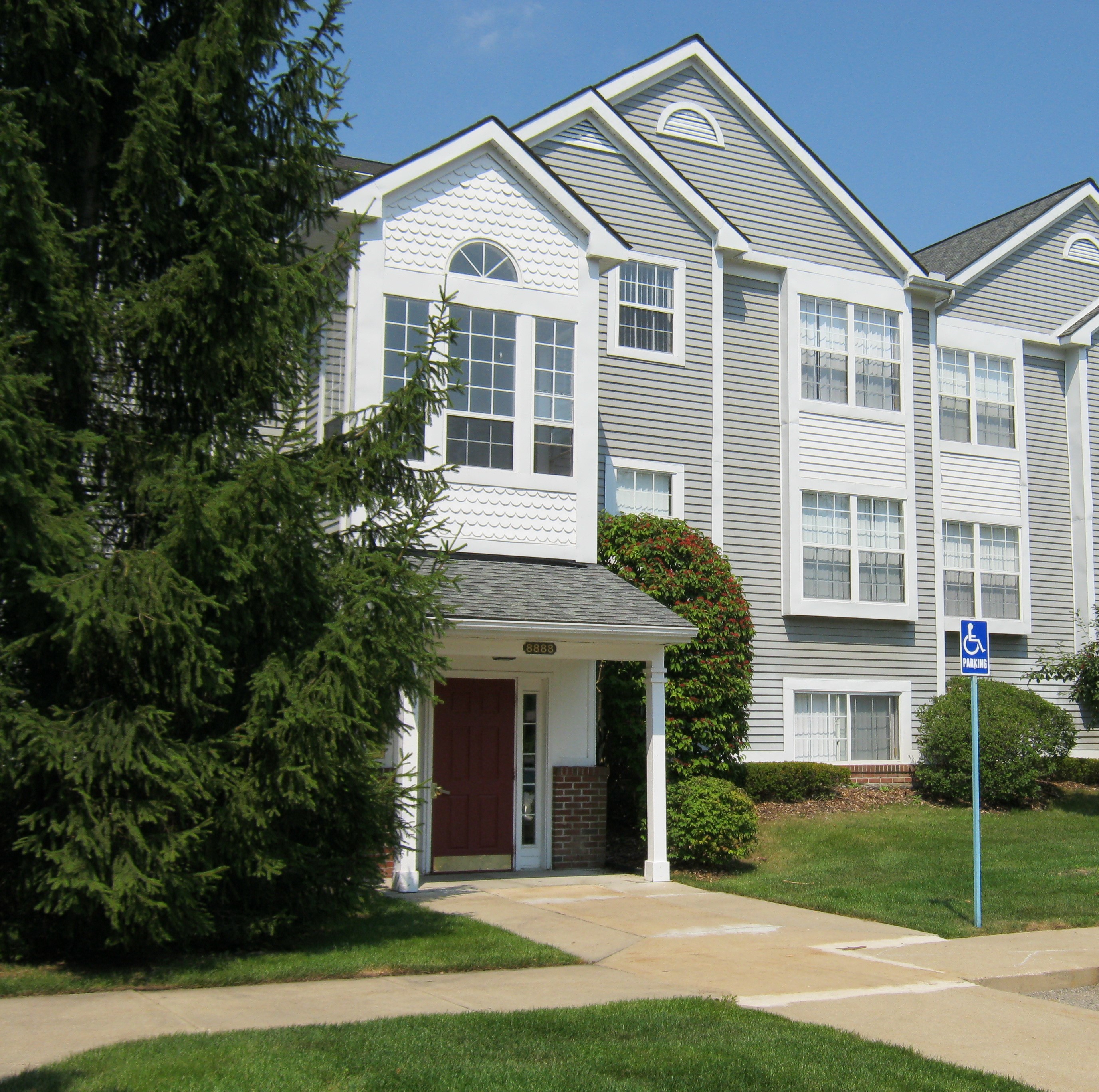 Photos and Video of Brookwood Apartments in Ypsilanti, MI